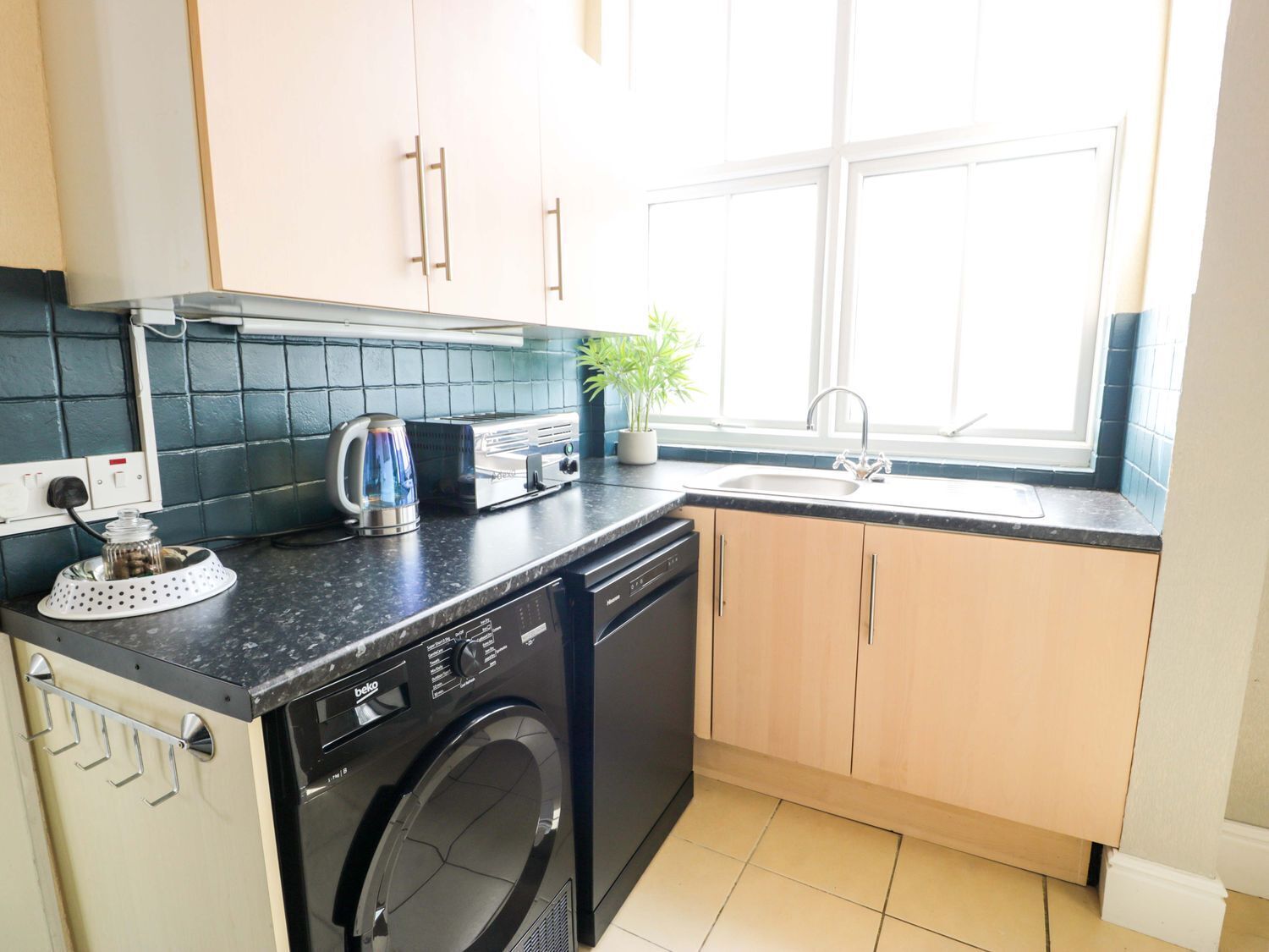 Dishwasher, cookware/dishes/utensils