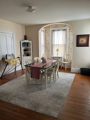 Dining - 3-bedroom house In Jacksonville, IL (Jacksonville)