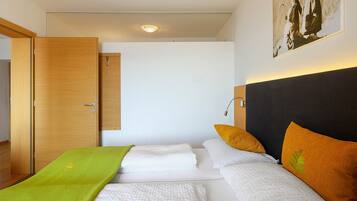 3 bedrooms, WiFi, bed sheets