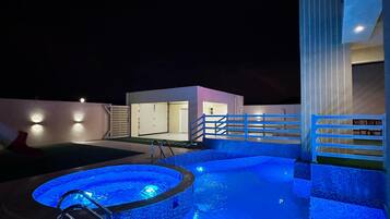 Piscine extérieure