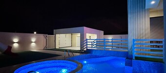 Private Family Chalet with Pool near Ras Al Jinz Turtle Reserve