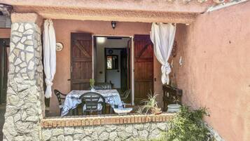 House, Garden View | Terrace/patio