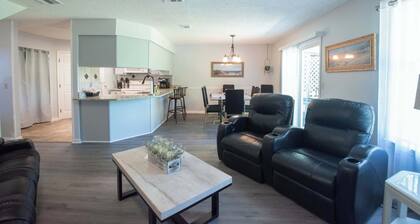 Adorable 3/2, with community pool and centrally located