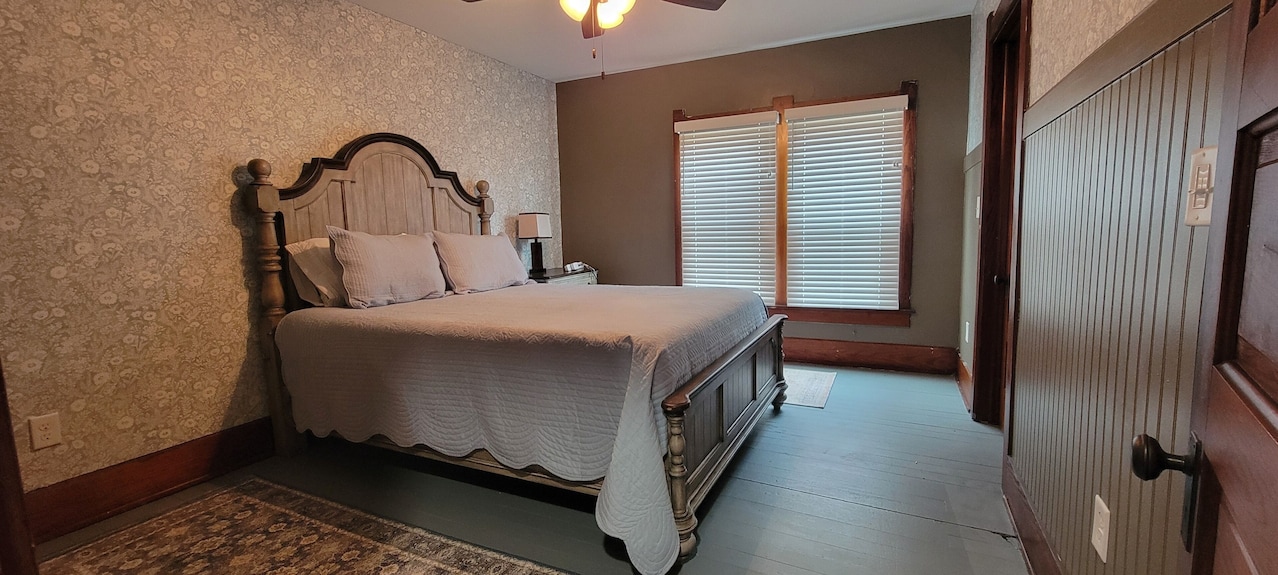 Charming 3-bedroom Farmhouse In Country Setting Near Lovely Wauseon - Ohio