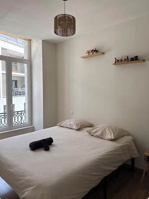 Room - Vrbo Property (Annonay)