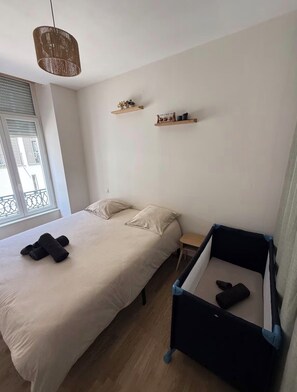 Room - Vrbo Property (Annonay)