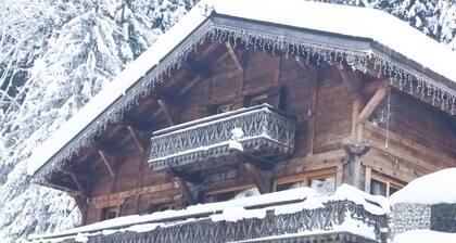 Chambre d’hôtes « Chambre Avoriaz » avec vue montagne, Wi-Fi et climatisation