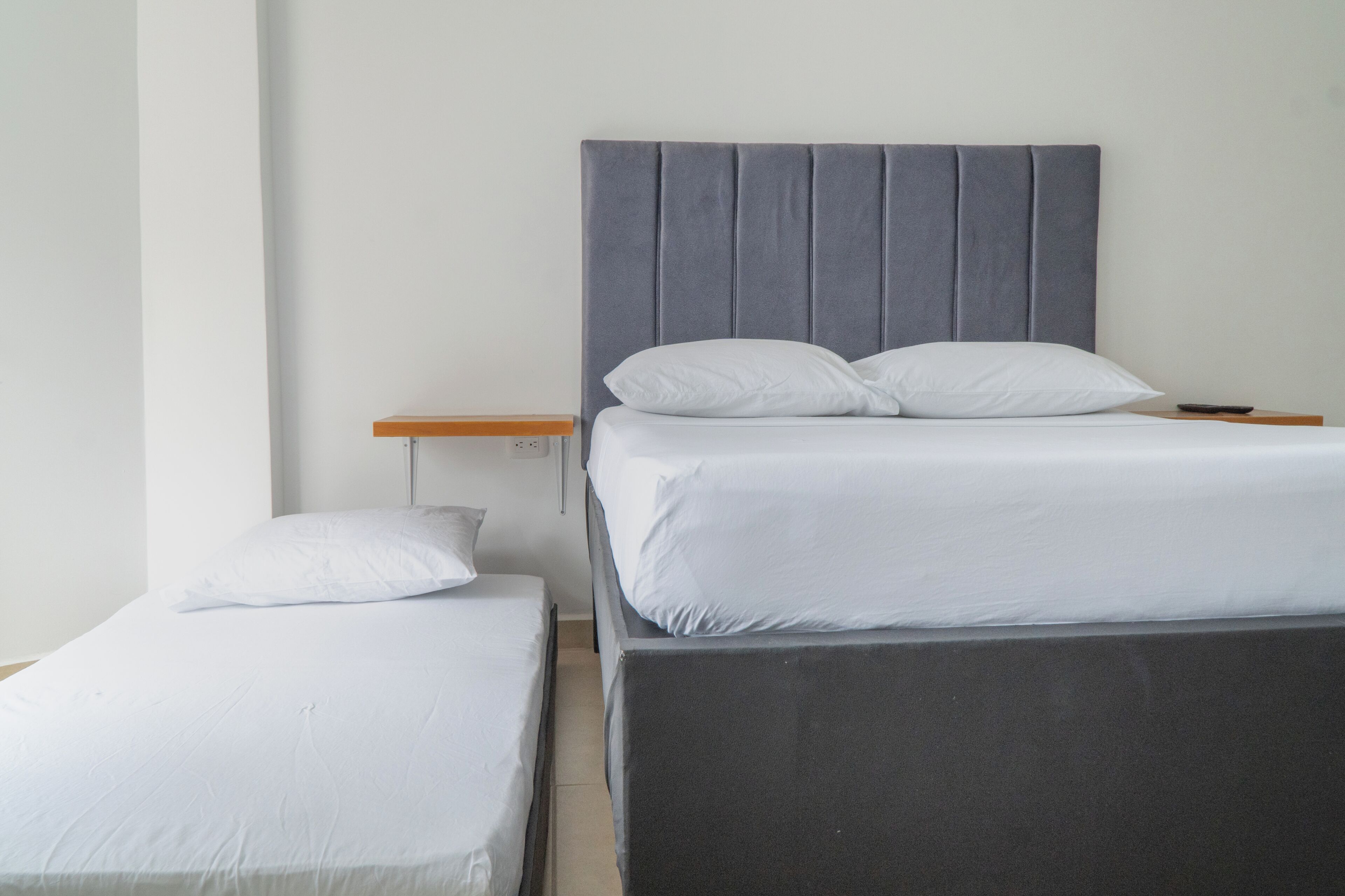 Double Room, Balcony, City View | WiFi (free), bed sheets