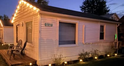 Adorable and Cozy GOTL Cottage - Pet Friendly