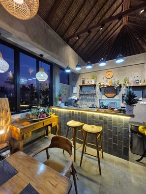 Bar (on property) - Bali View Ubud Hotel (Gianyar)