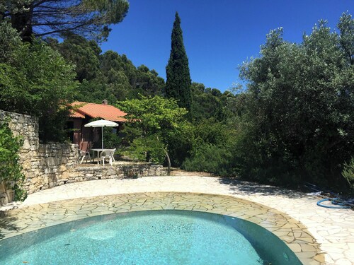 Perfect 3-bedroom cottage in charming Bargemon for your getaway