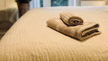 Iron/ironing board, free WiFi, bed sheets