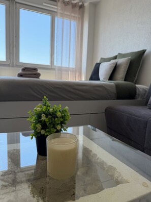 WiFi, bed sheets - Vrbo Property (Dardilly)
