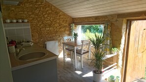 Dining - Vrbo Property (Saint-Pompon)