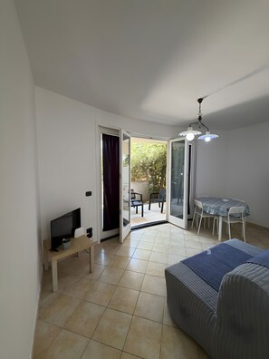 Interior - Casa Marea Ground Floor with Garden, Wi-Fi and Air Conditioning (Marzamemi)
