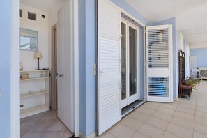 Interior - Casa Marea Second Floor with Sea View, Wi-Fi and Air Conditioning (Marzamemi)