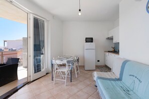 Interior - Casa Marea Second Floor with Sea View, Wi-Fi and Air Conditioning (Marzamemi)
