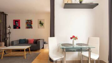 Apartment, 1 Bedroom, Balcony | Dining room