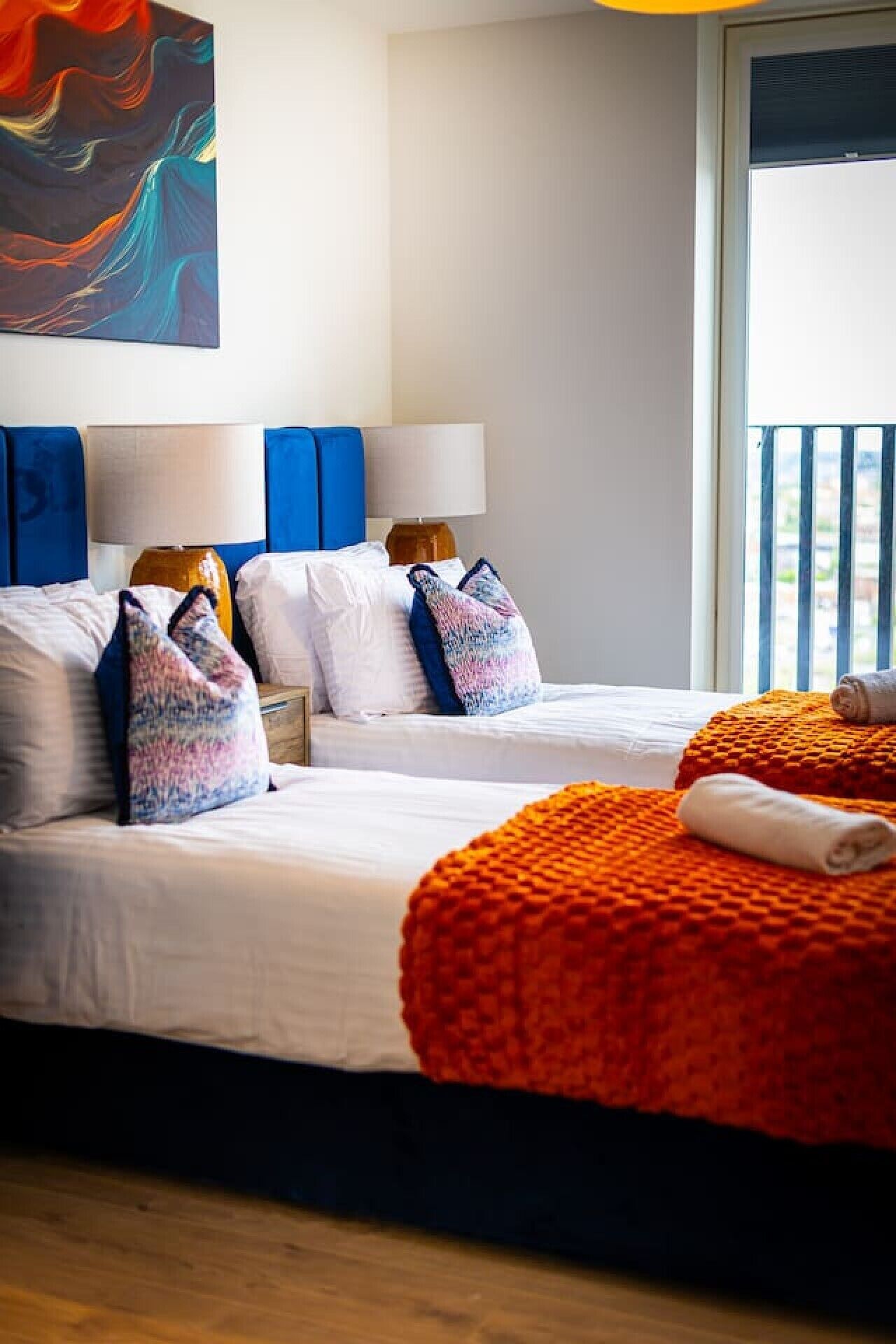 Desk, WiFi, bed sheets