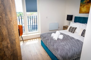 2 Schlafzimmer, Schreibtisch, Bügeleisen/Bügelbrett, kostenloses WLAN