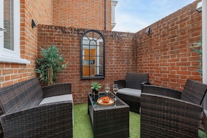 Terrace/patio - Angel Mews - Close to Poole Quay with parking (Poole)