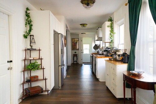 Walk to Federal Hill Eats - Yard, 2BR 2BA