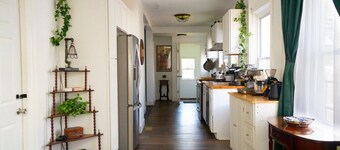 Walk to Federal Hill Eats - Yard, 2BR 2BA