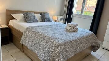 1 bedroom, iron/ironing board, free WiFi, bed sheets