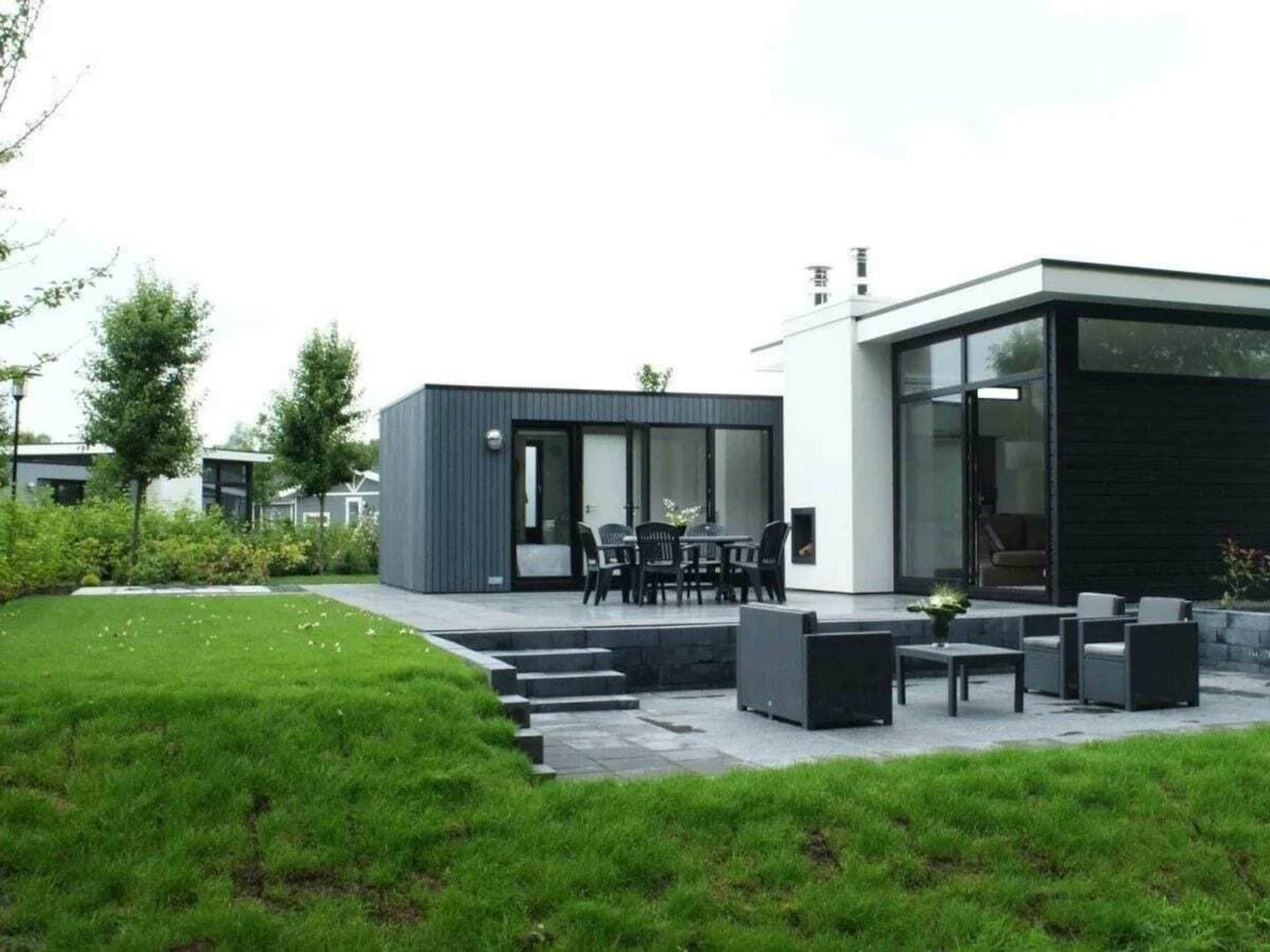 House | Outdoor dining