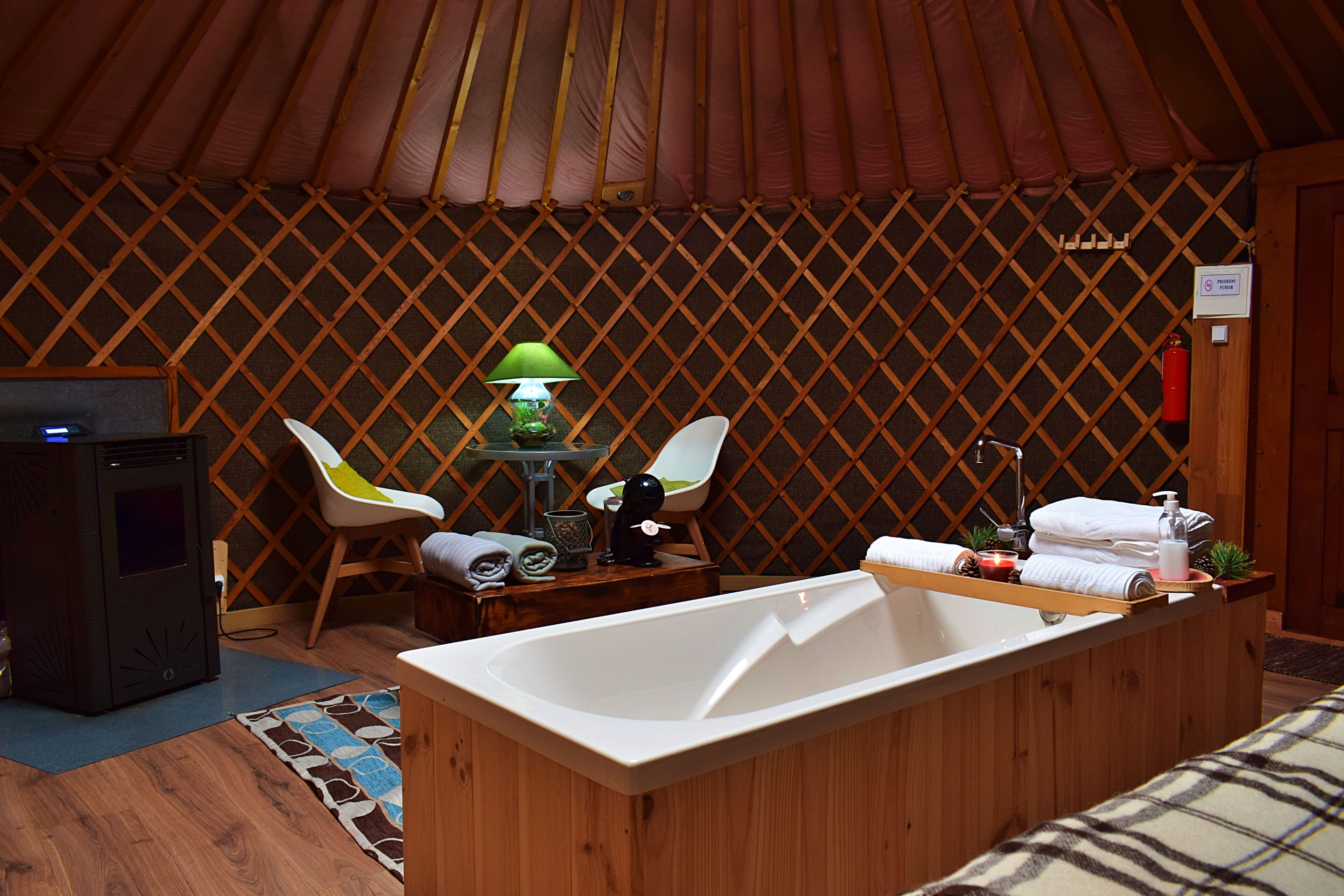 Classic Tent, Bathtub | Spa