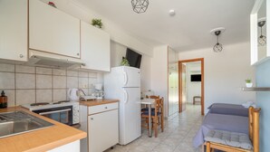 Unclassified image, 5 of 24, button - Apartment 'Flo's  6' with Shared Garden, Wi-Fi and Air Conditioning (Missolonghi)