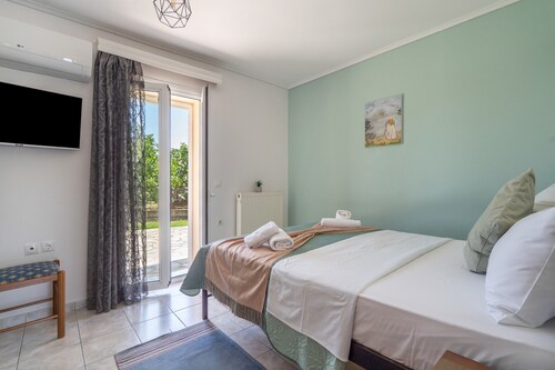 Apartment 'Flo's  6' with Shared Garden, Wi-Fi and Air Conditioning