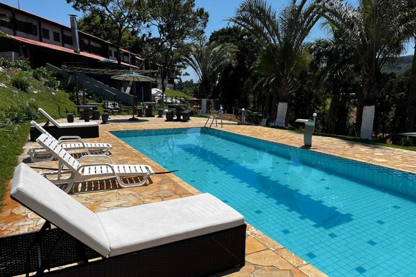 Indoor pool, 2 outdoor pools