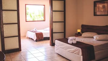 Quarto casal ou duplo, vista para a colina | Wi-Fi de cortesia