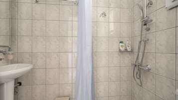 Doccia, asciugacapelli, asciugamani