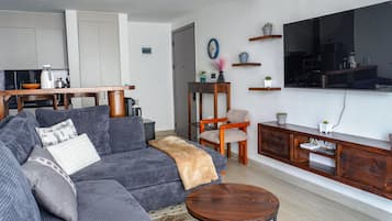 TV connectée de 55 pouces avec chaînes par câble, Netflix