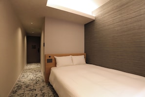 Standard Double Room | Iron/ironing board, free WiFi - RE Hotel Umeda 2 (Kita-ku,Osaka)