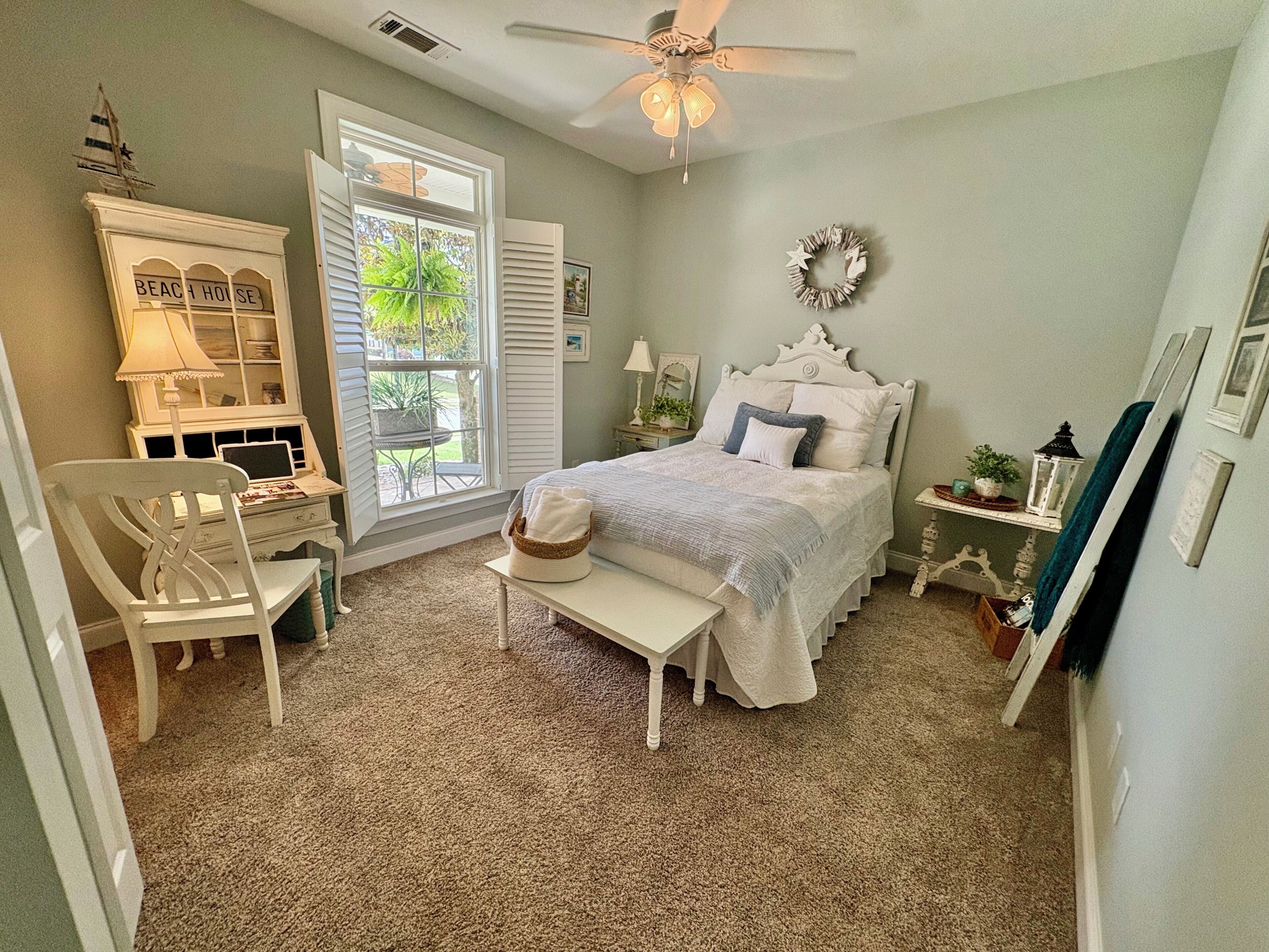 3 bedrooms, iron/ironing board, Internet, bed sheets