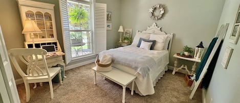 3 bedrooms, iron/ironing board, Internet, bed sheets
