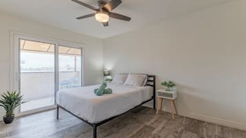 2 chambres, fer et planche à repasser, accès au Wi-Fi (inclus)