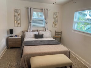 2 quartos, escrivaninha, Wi-Fi de cortesia, roupa de cama