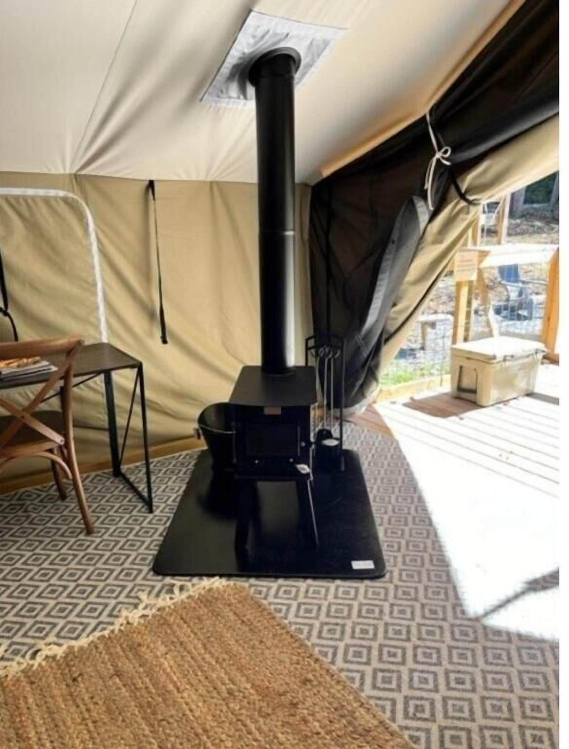 Deluxe Tent, Pets Allowed, Courtyard View | Interior