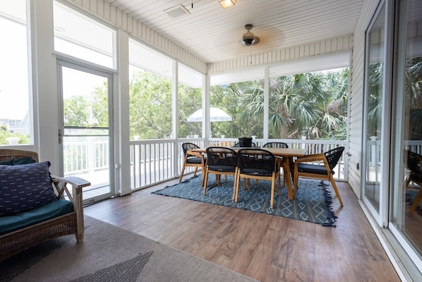 Dining - Pelican Pass Beach House (Tybee Island)