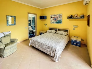 Basic Room, Balcony, City View - Camera con Ingresso Indipendente (Campania)