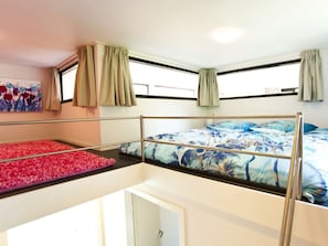 House - Holiday Home in Halfweg With Terrace (Halfweg)