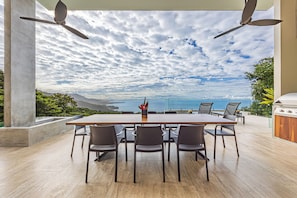 Outdoor dining - Casa de Luna y Olas - Luxury Escape & Concierge (Puntarenas Province)
