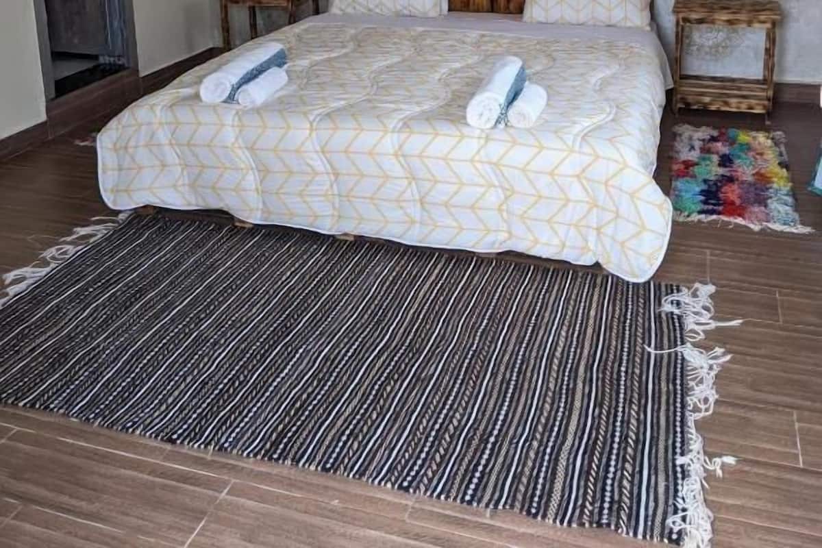 Comfort Double Room, Balcony, Hill View | WiFi (free)