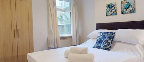 WiFi, bed sheets