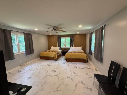 The Vineyard House | Spacious Home Near Wine, Beer & Lake MI