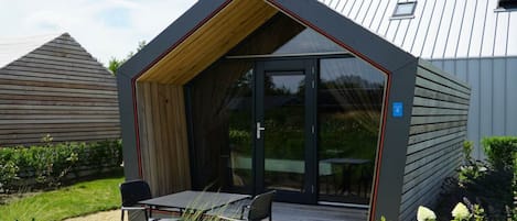 House | Outdoor dining